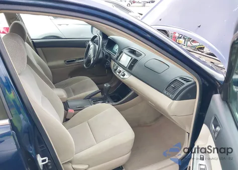 2004 Toyota Camry Se V6 z USA, uszkodzony, nr VIN 4T1BA32K94U501498